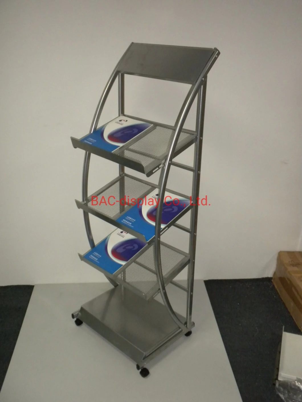 OEM Movable Metal Magazine Display Rack with 4 Wheels